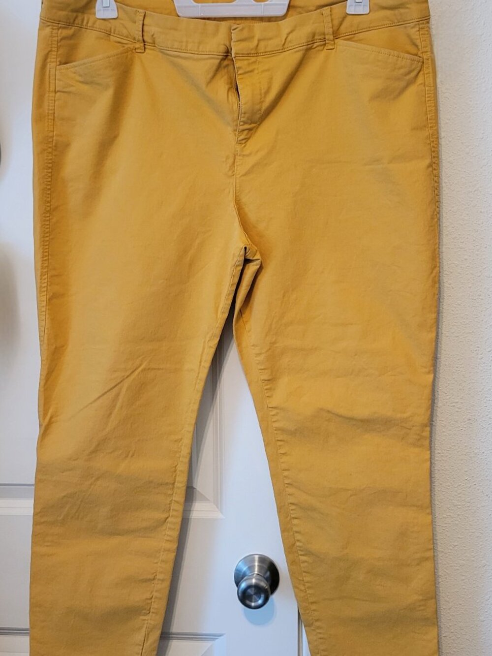 Old Navy Pixie Chino Pants